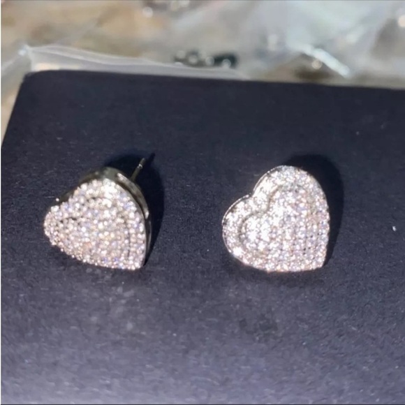 Hearts studded CZ‘s amazing sparkle Iced Earrings Look Amazing White Gold Plated - Picture 10 of 14